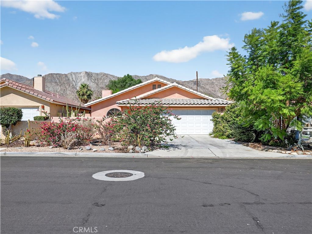 51895 Avenida Martinez, La Quinta