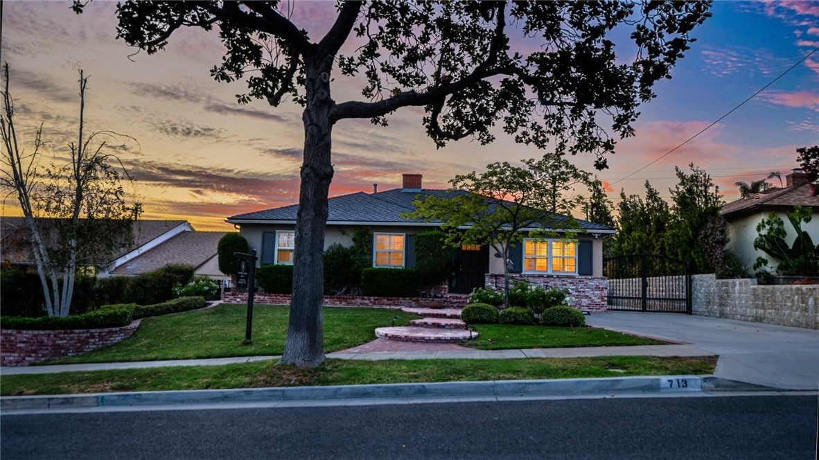 Photo of Listing #SR25189795