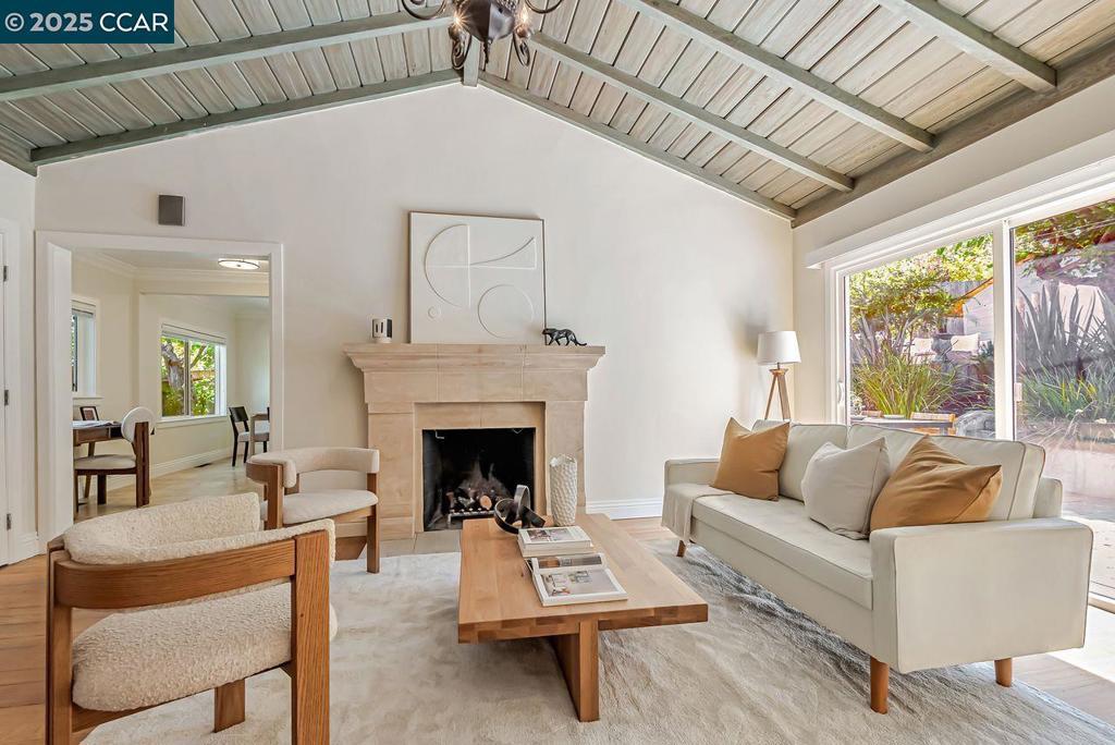 Photo of Listing #41109172