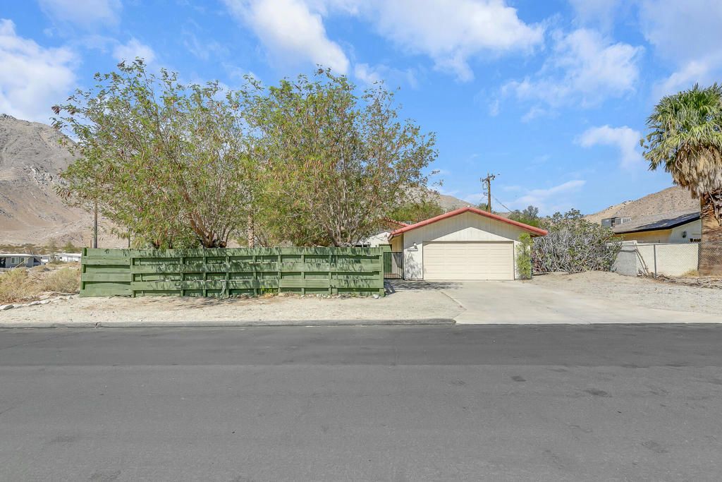 15887 Oreana Way, Palm Springs