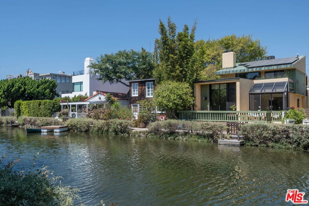 Photo of Listing #25582413