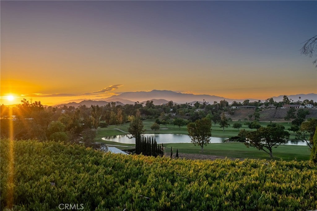 Photo of Listing #IV25190932