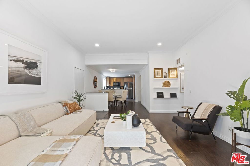 Photo of Listing #25582497