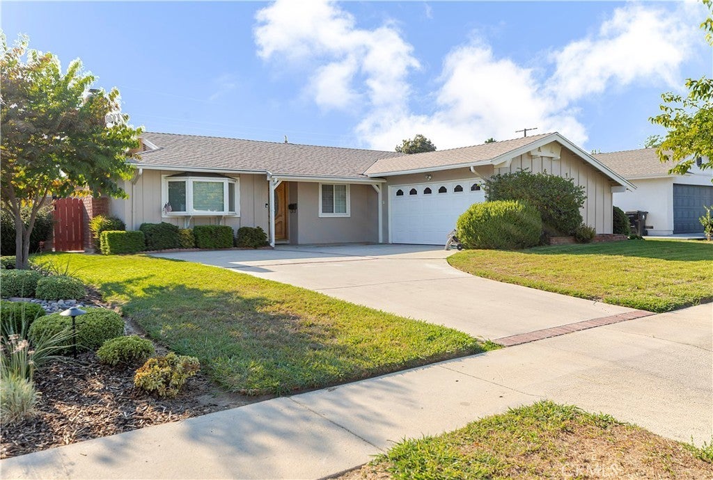 Photo of Listing #SR25184880