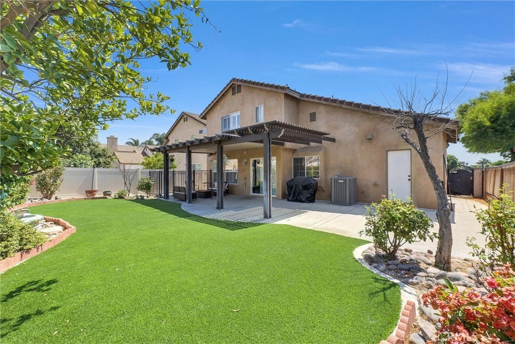 Photo of Listing #OC25191384