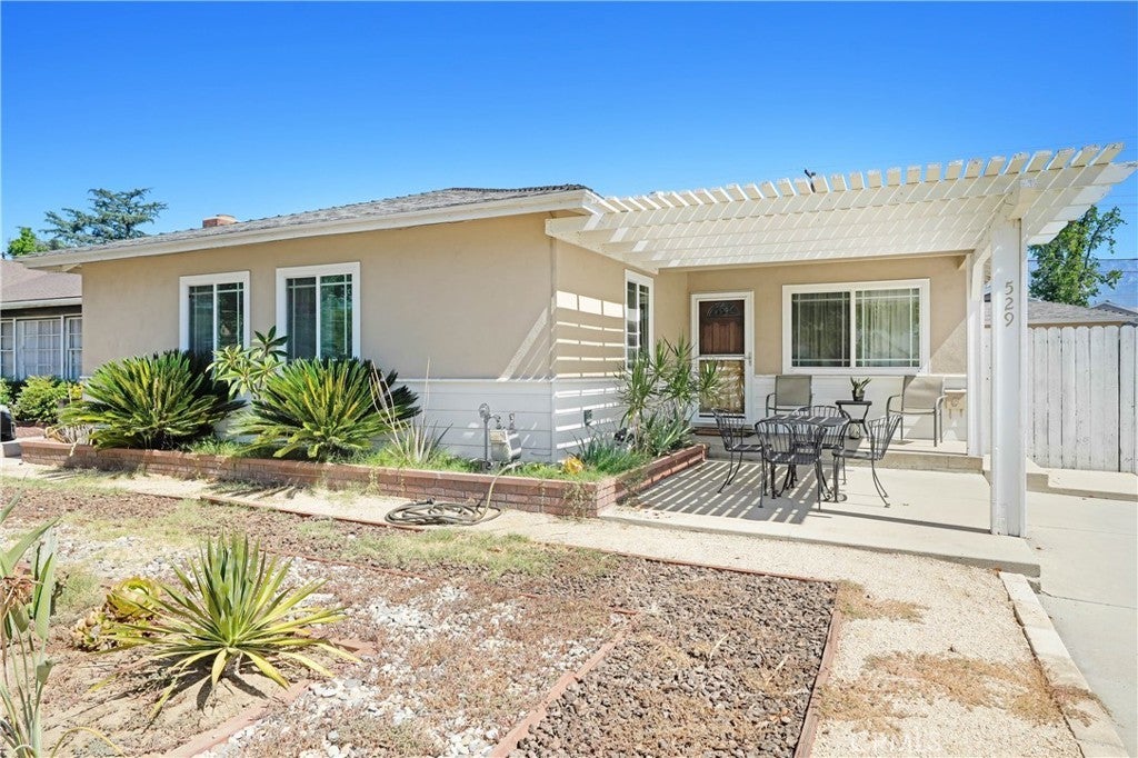 Photo of Listing #PW25191629