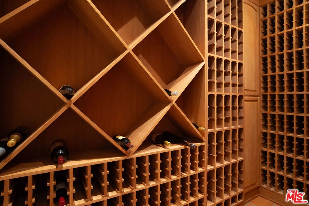 Photo of Listing #25582787