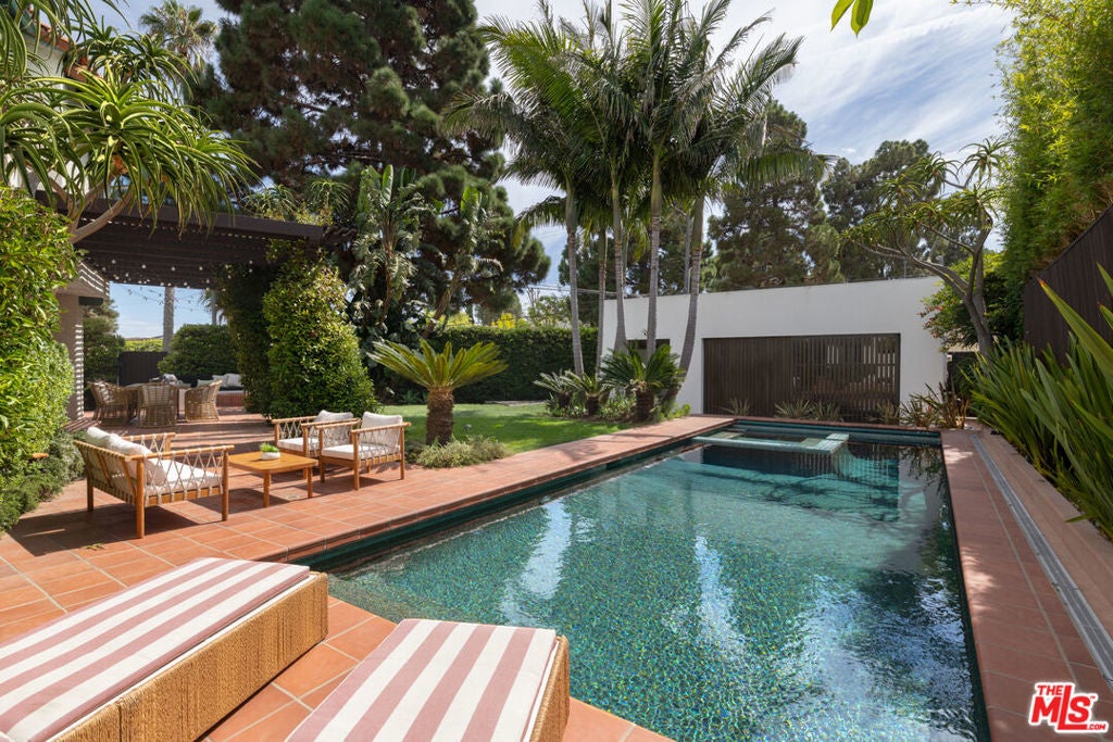 Photo of Listing #25583121