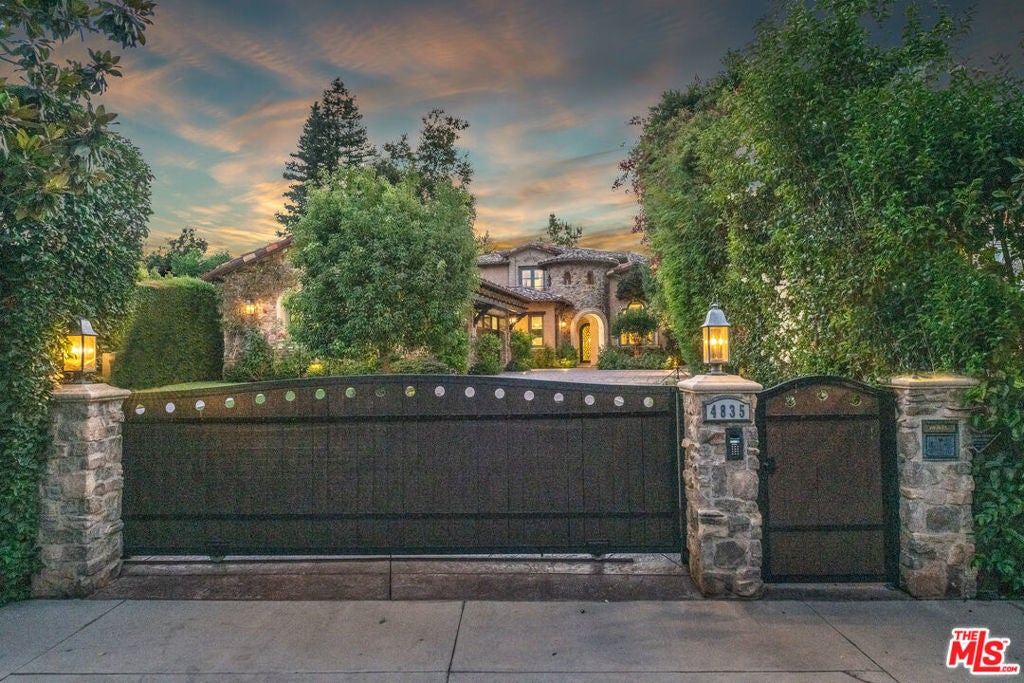 Photo of Listing #25577399