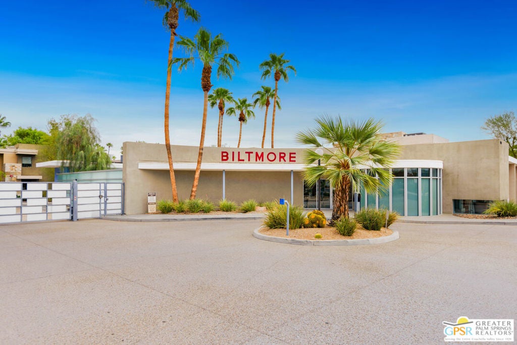 870 Palm Canyon Drive # 204, Palm Springs