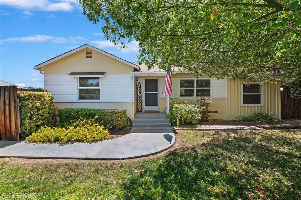 Photo of Listing #IV25192319