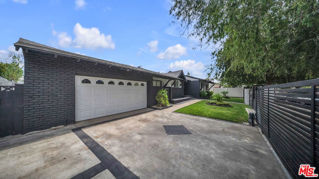 Photo of Listing #25583419