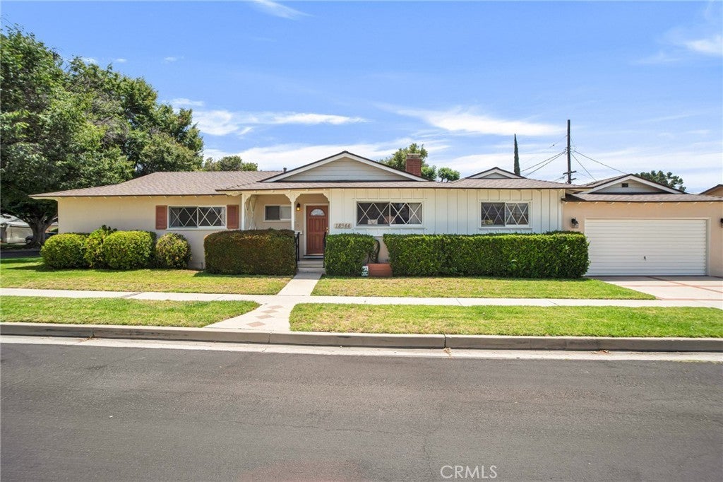 Photo of Listing #SR25192375