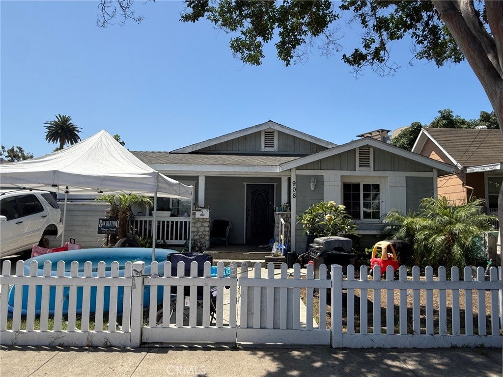 Photo of Listing #IV25192833