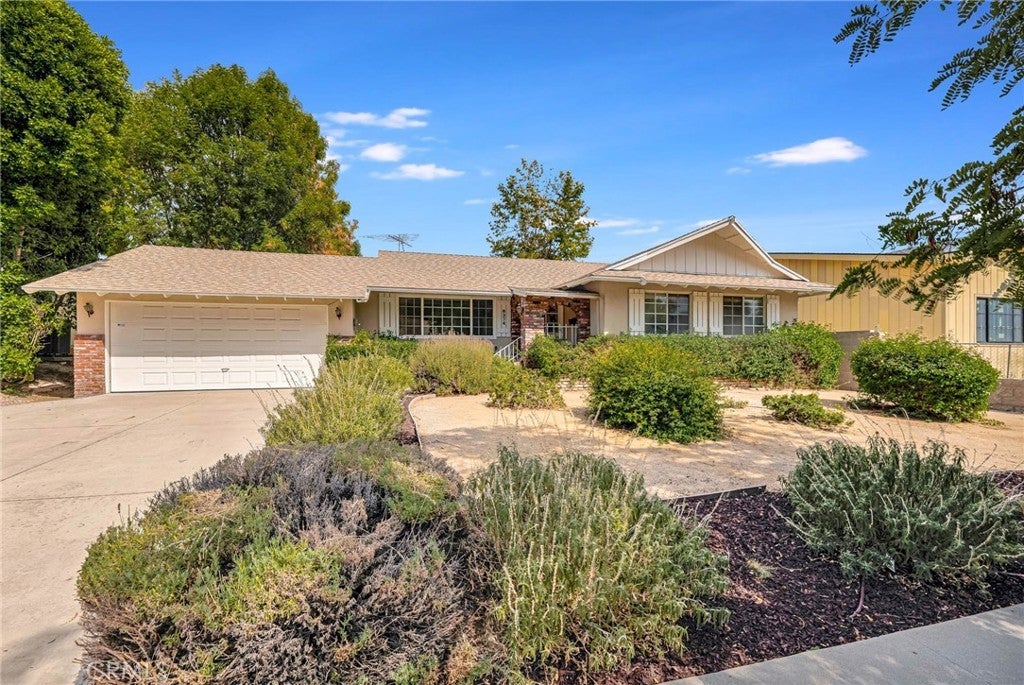 Photo of Listing #SR25190409