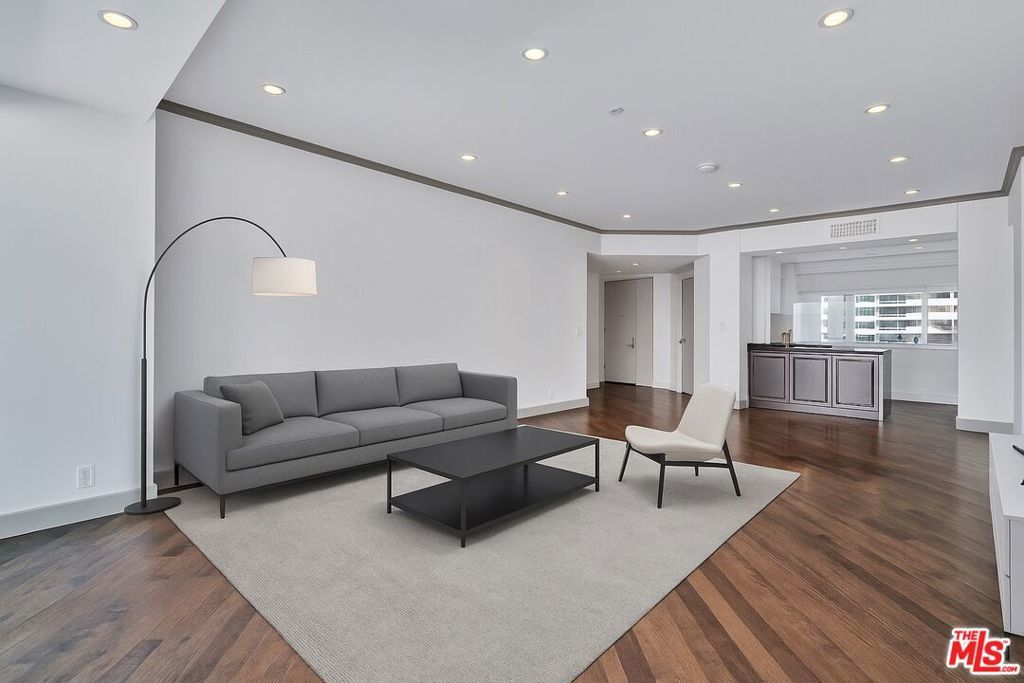 Photo of Listing #25583565