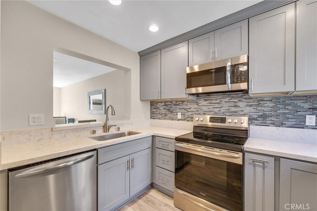 Photo of Listing #PW25192879