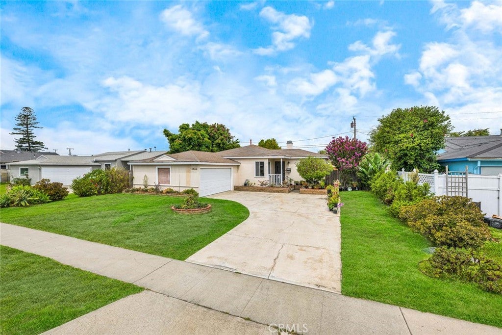 Photo of Listing #OC25193262