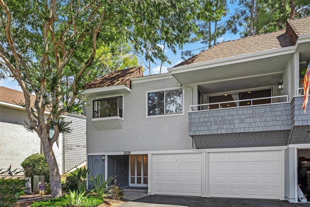 Photo of Listing #NP25192175