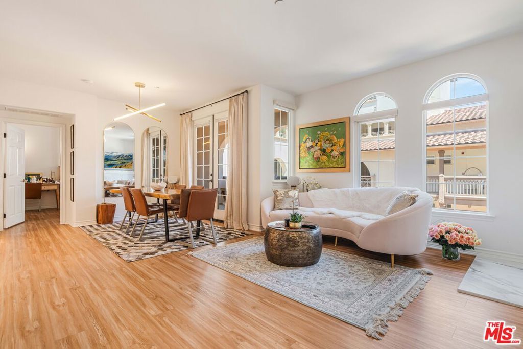 Photo of Listing #25584021