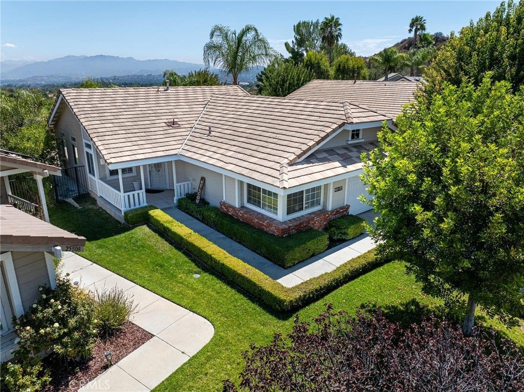 Photo of Listing #SR25192685