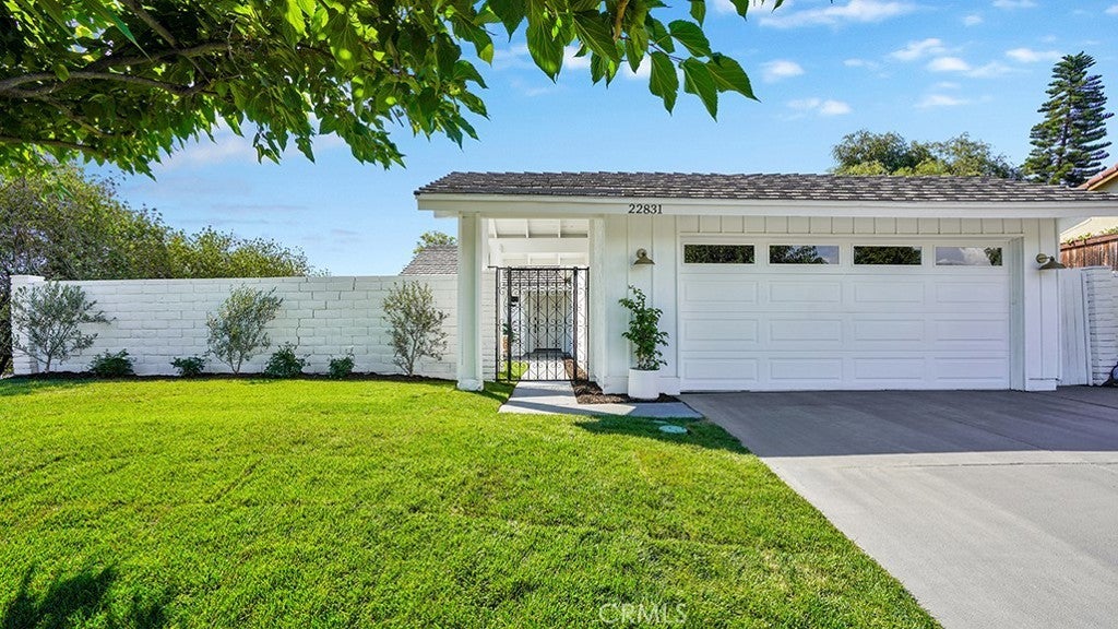 Photo of Listing #OC25193366