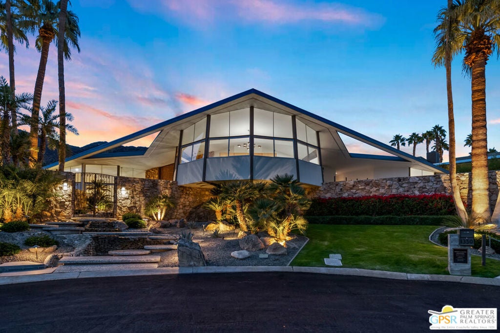 1350 Ladera Circle, Palm Springs