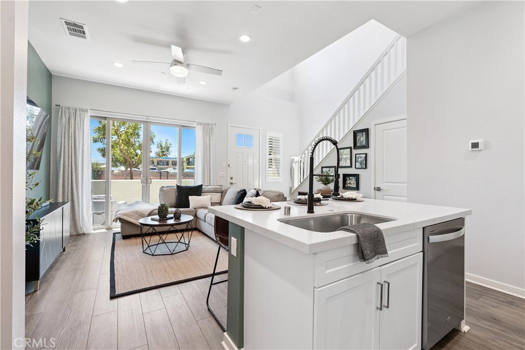 Photo of Listing #OC25190986