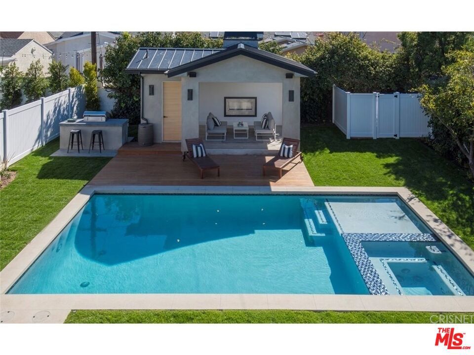 Photo of Listing #25584317