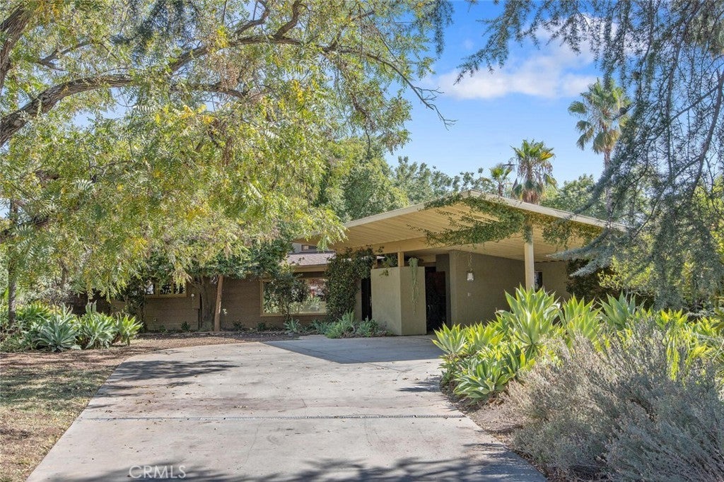 Photo of Listing #SR25193508