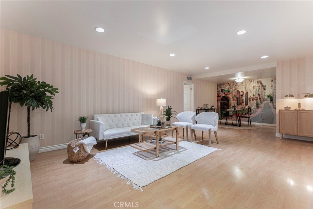 Photo of Listing #GD25193890