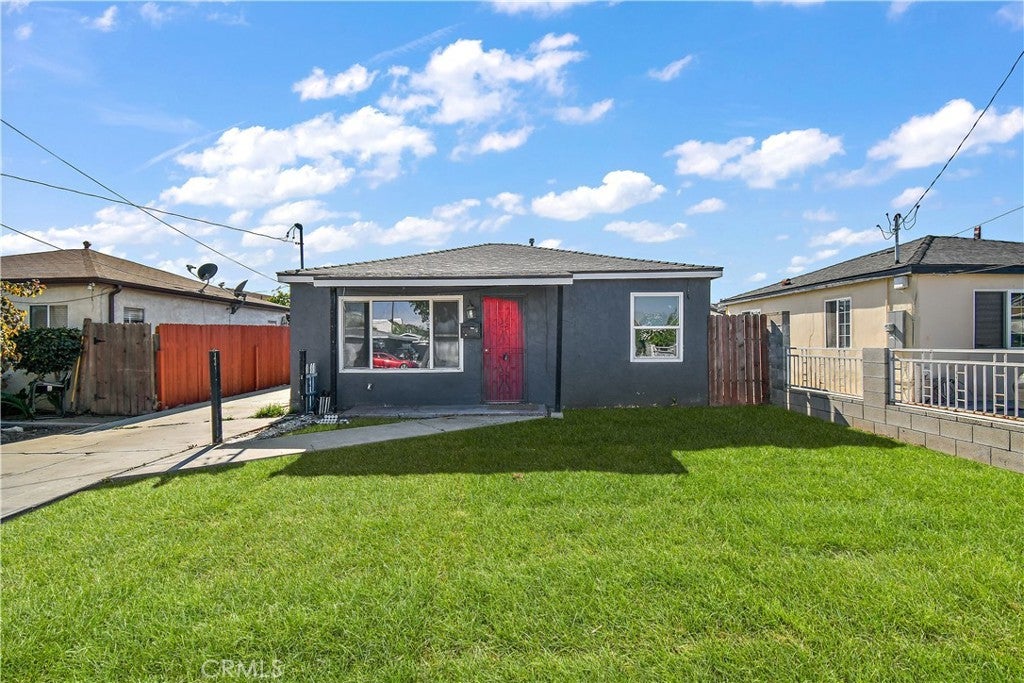 Photo of Listing #IV25192162