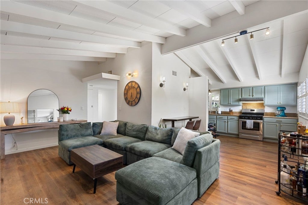 Photo of Listing #OC25194058