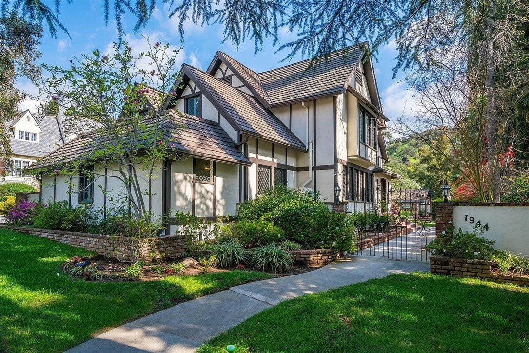 Photo of Listing #SR25194286