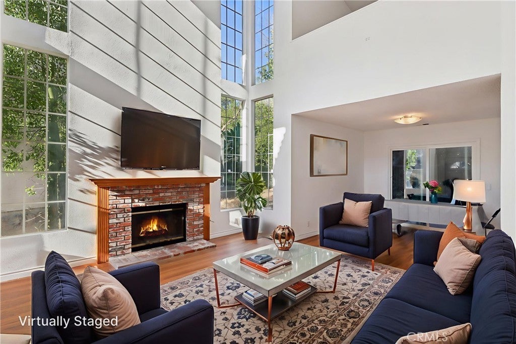 Photo of Listing #OC25193289