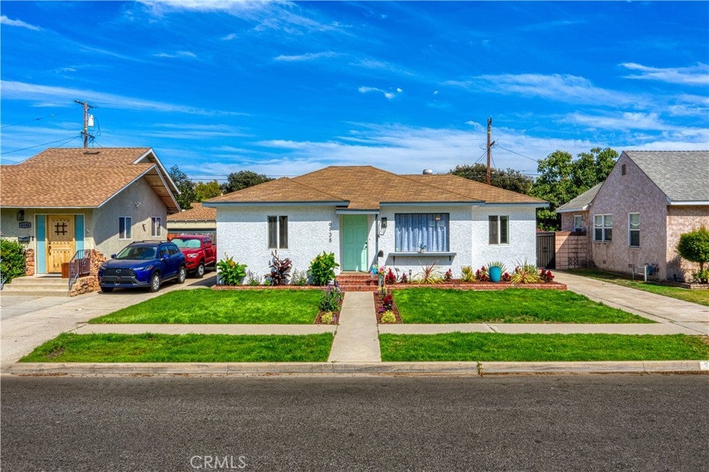 Photo of Listing #OC25194388