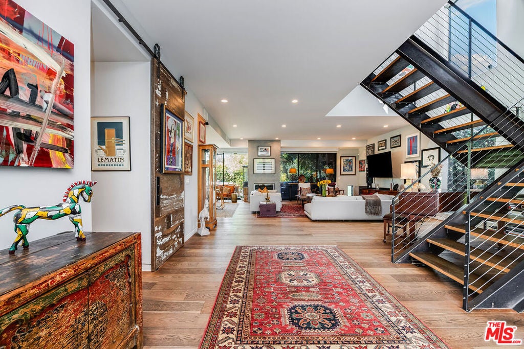 Photo of Listing #25581643