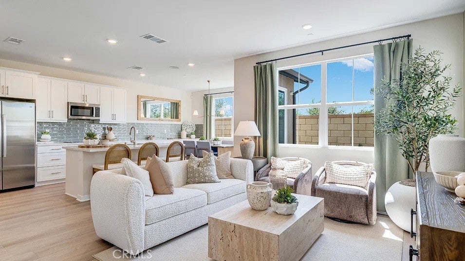 Photo of Listing #SW25194775