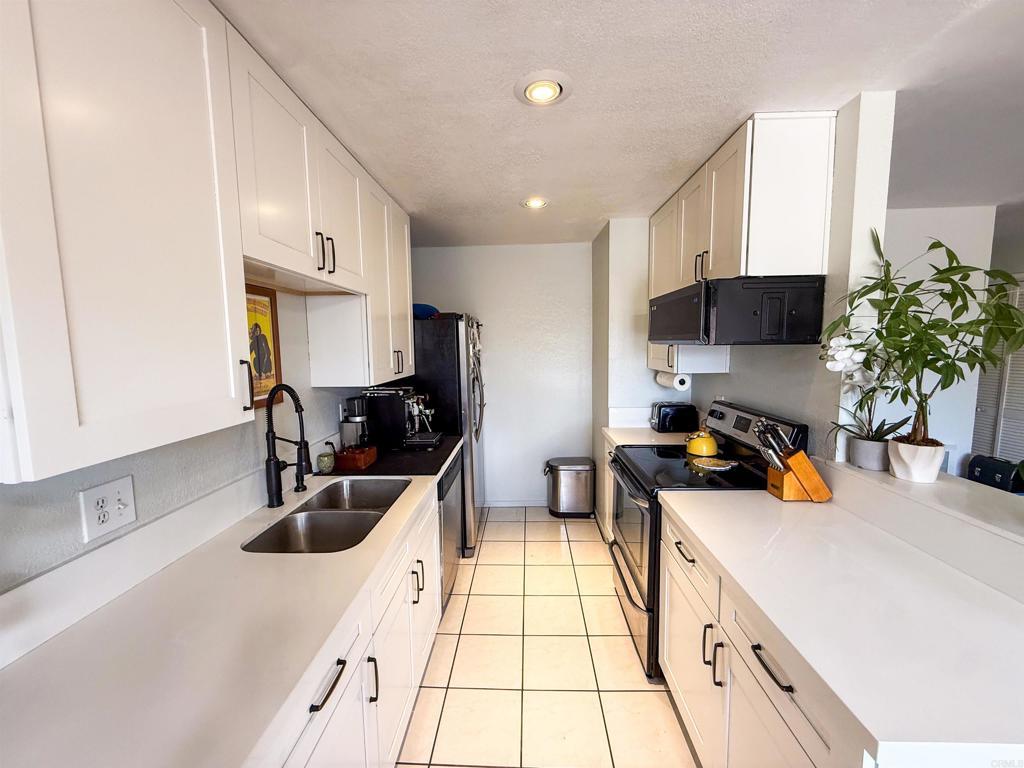 Photo of Listing #PTP2506588