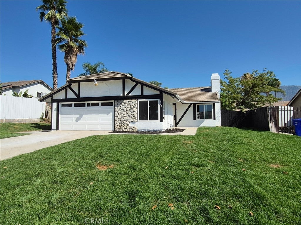 Photo of Listing #IV25194907