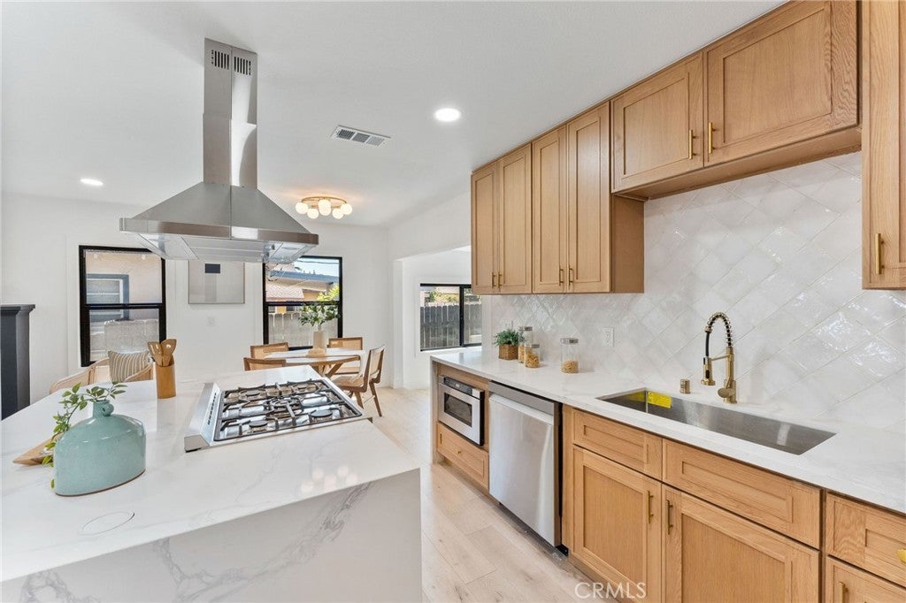 Photo of Listing #OC25194214