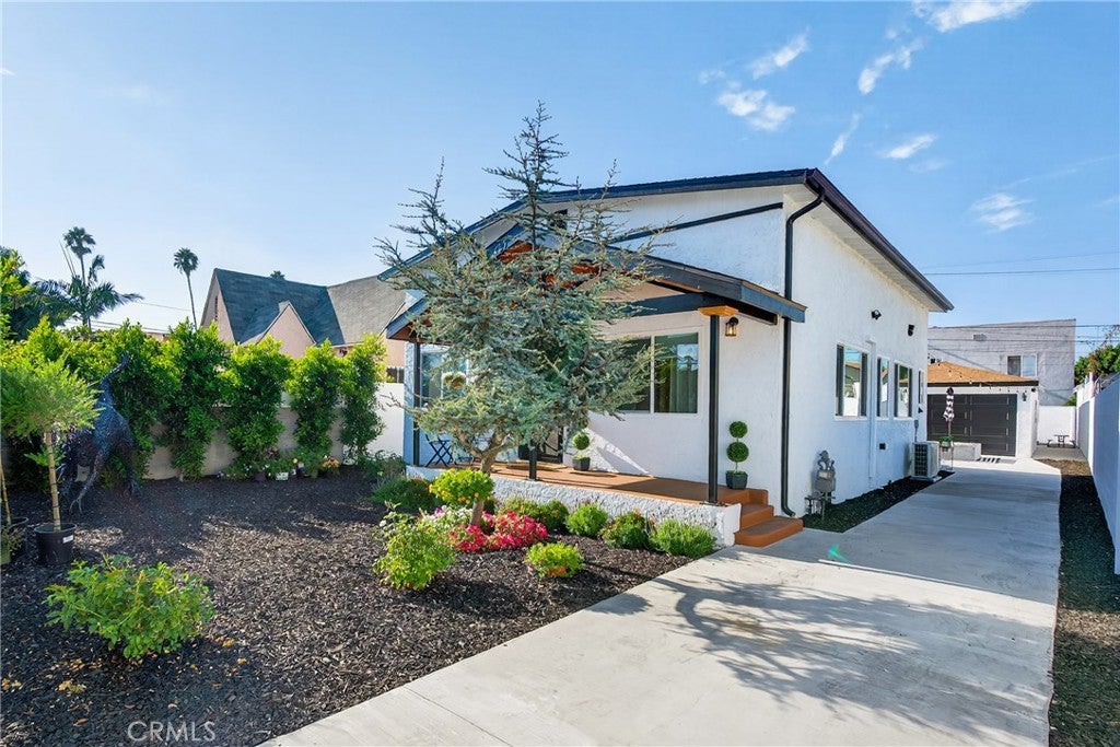 Photo of Listing #SB25194980