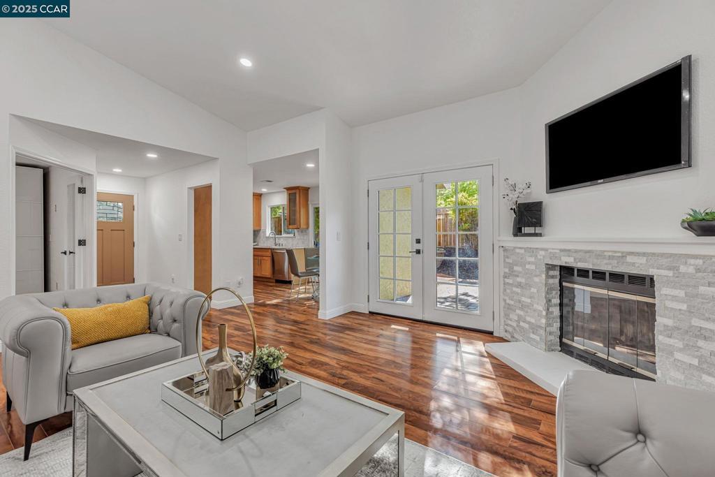 Photo of Listing #41109753