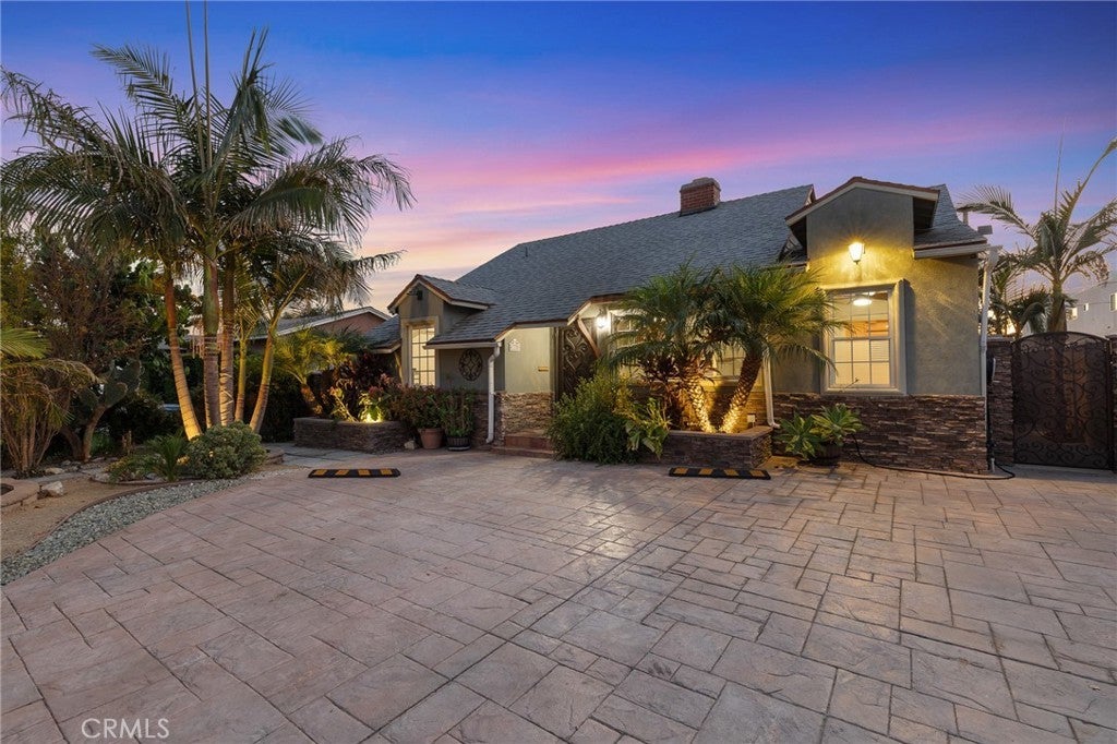 Photo of Listing #SR25191940