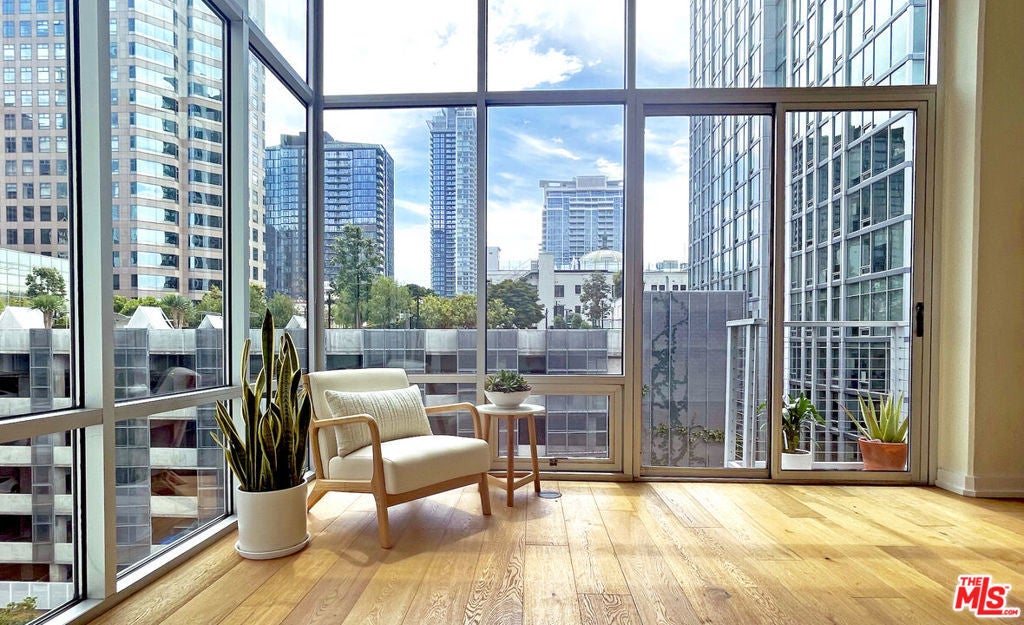 Photo of Listing #25585125