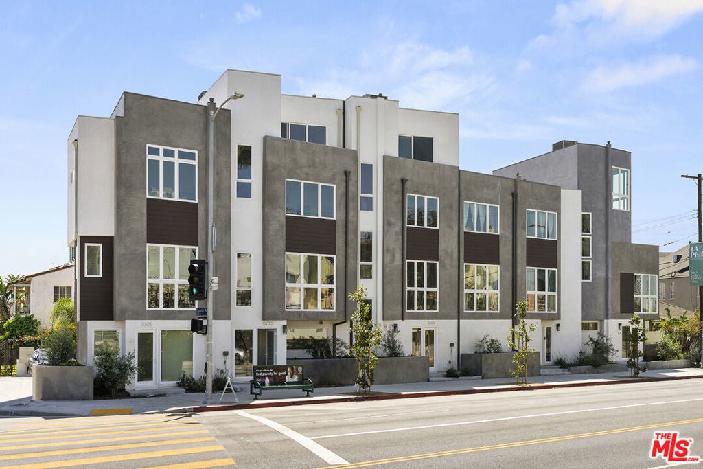 Photo of Listing #25585127