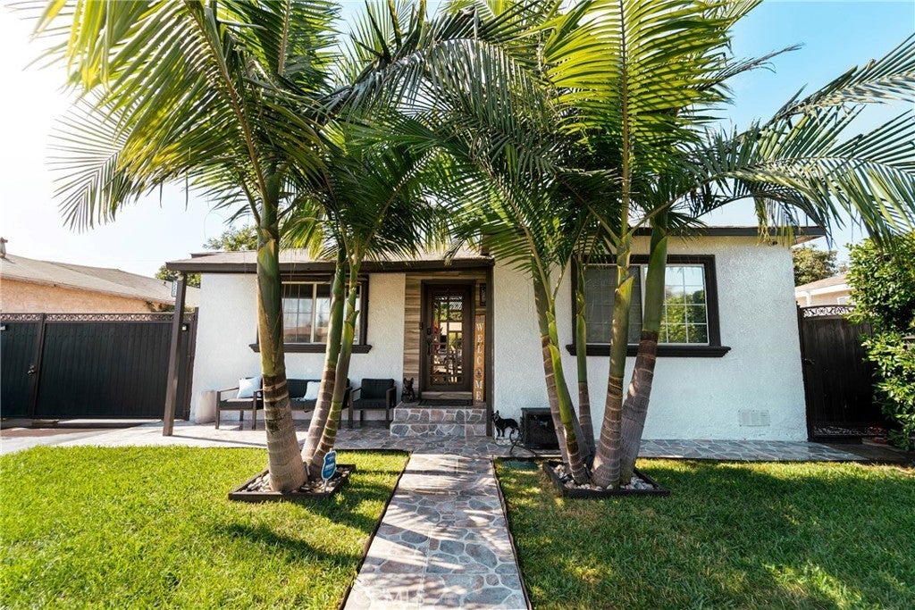 Photo of Listing #DW25195349