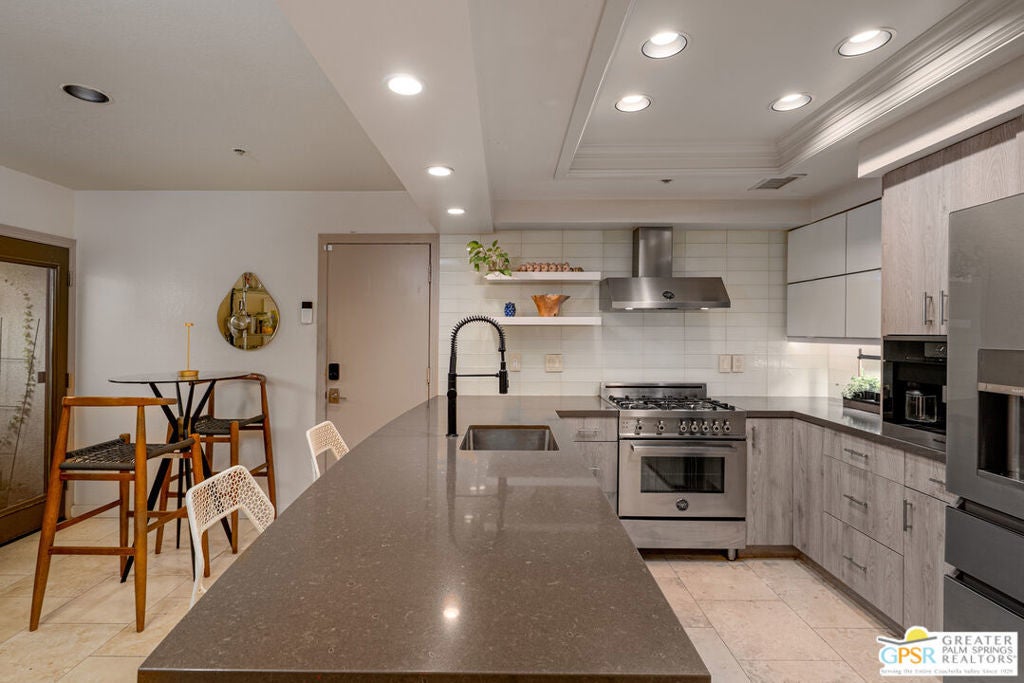 998 Village Square, Palm Springs