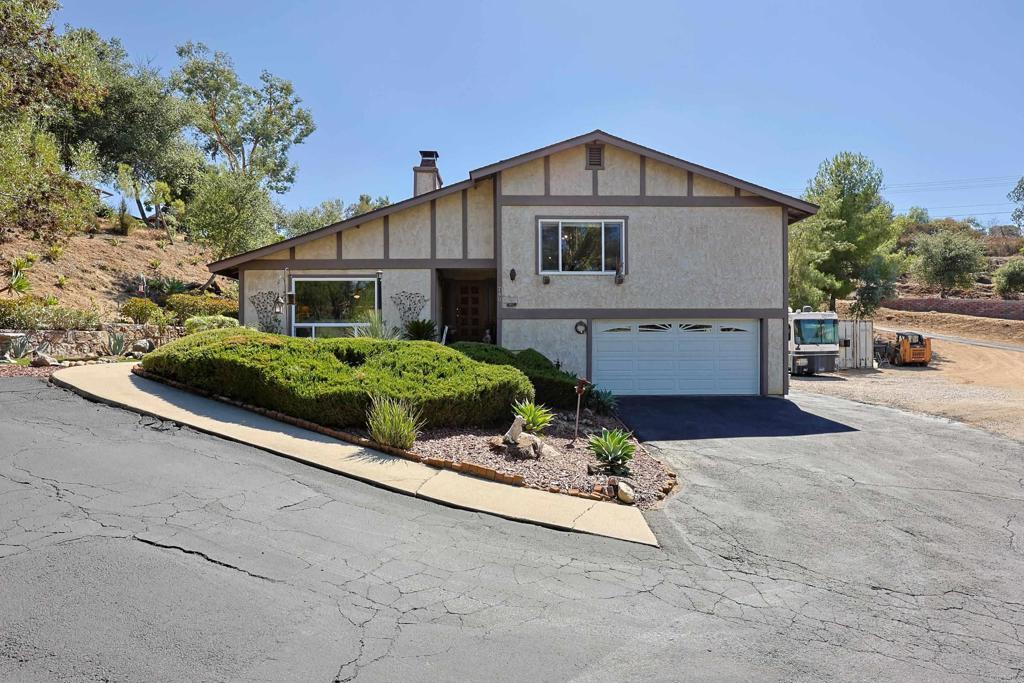 Photo of Listing #PTP2506634