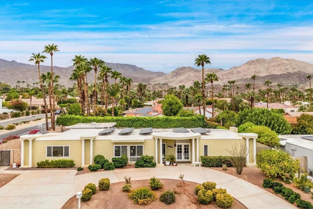 48485 Prairie Drive, Palm Desert